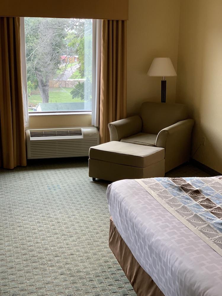 Ambassador Inn & Suites Tuscaloosa Ngoại thất bức ảnh