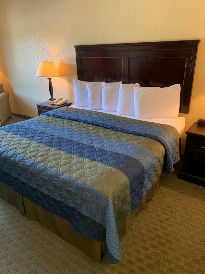 Ambassador Inn & Suites Tuscaloosa Ngoại thất bức ảnh
